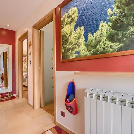 Appartement Tomisha à Pjescana Uvala Extérieur photo
